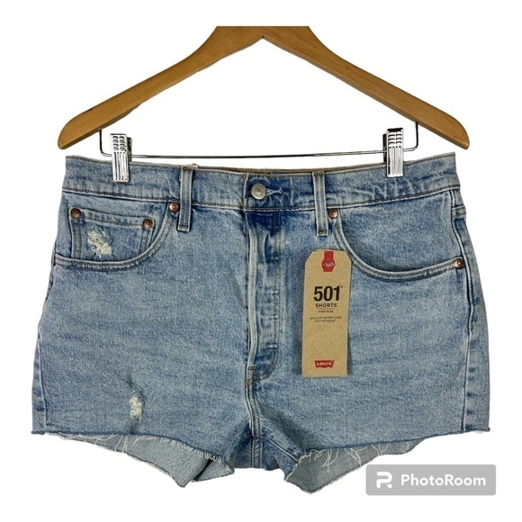Levi's 501 High Rise Button Fly Light Wash Tango Raw Hem Shorts NWT Sz 32 - Picture 1 of 9